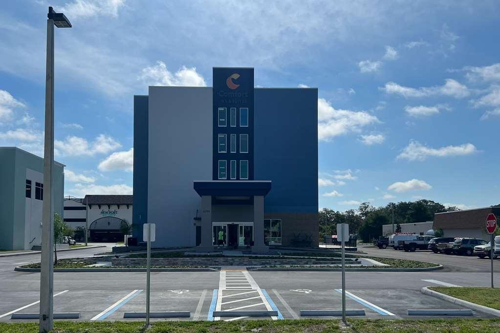 Comfort Inn & Suites New Port Richey Downtown District Exterior foto