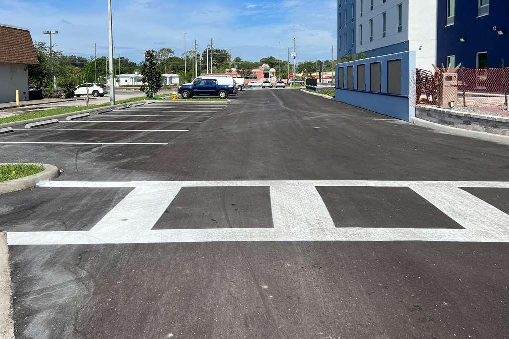 Comfort Inn & Suites New Port Richey Downtown District Exterior foto