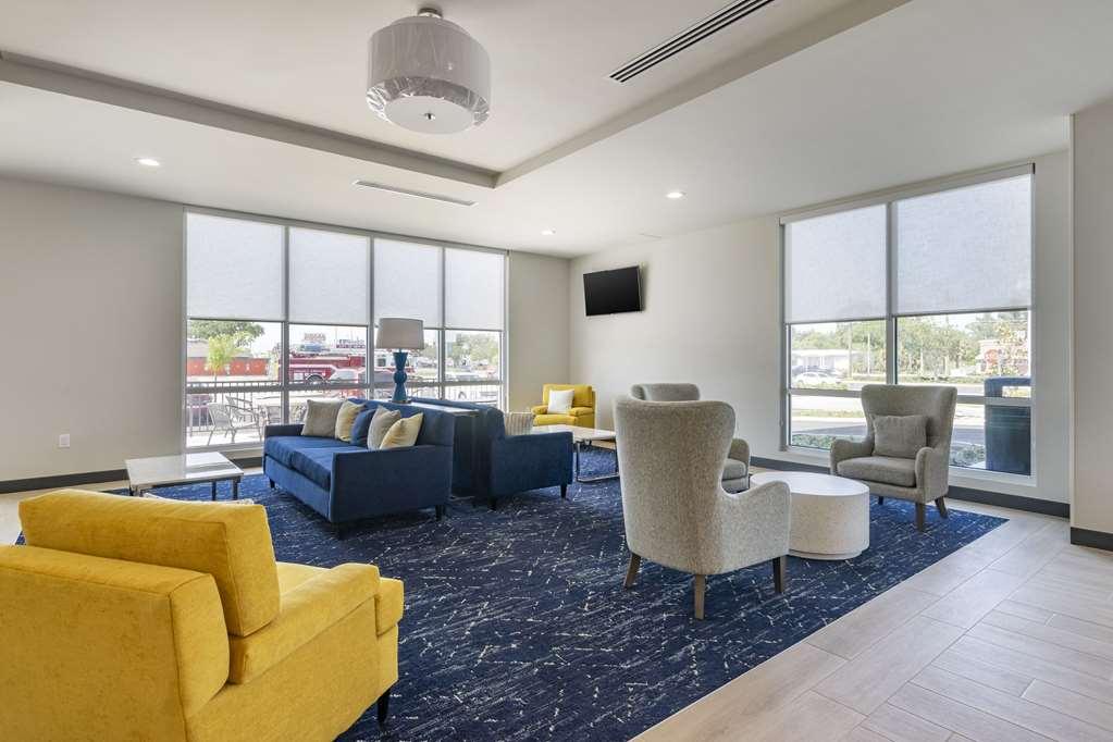 Comfort Inn & Suites New Port Richey Downtown District Interior foto