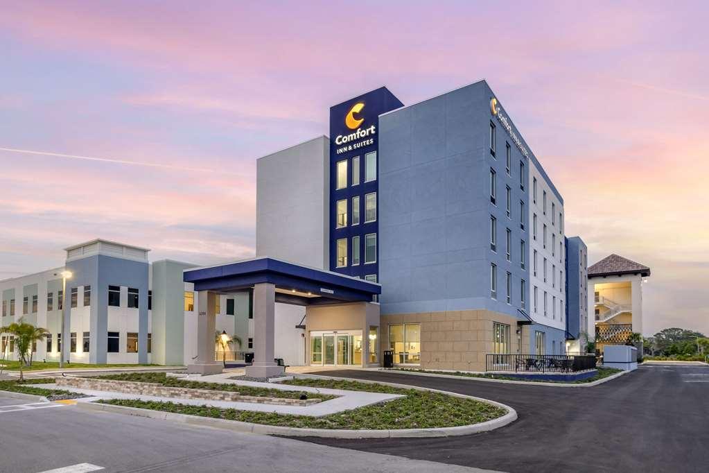 Comfort Inn & Suites New Port Richey Downtown District Exterior foto